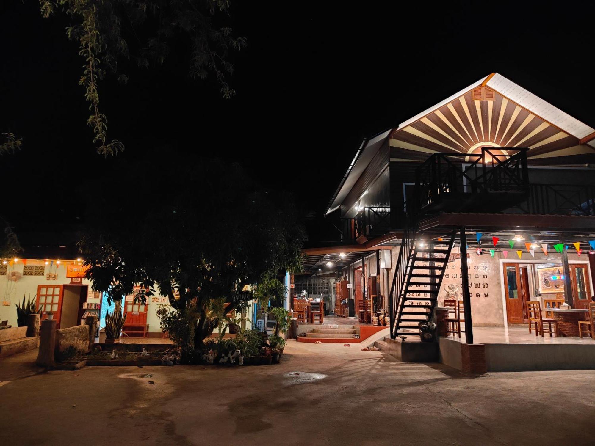 Smilingface Guesthouse Sukhothai Ngoại thất bức ảnh