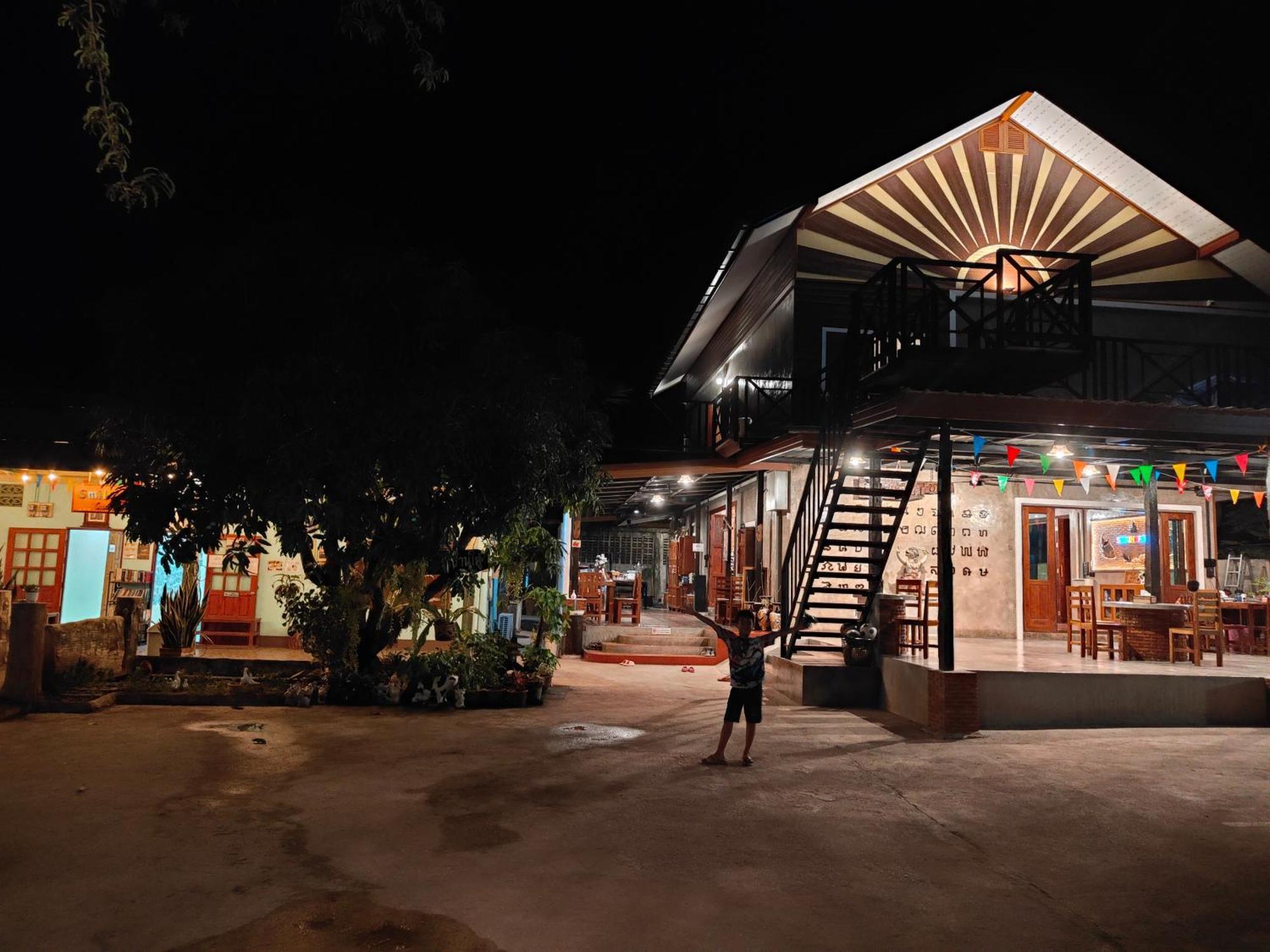 Smilingface Guesthouse Sukhothai Ngoại thất bức ảnh